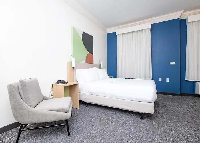 Spark By Hilton South 3*