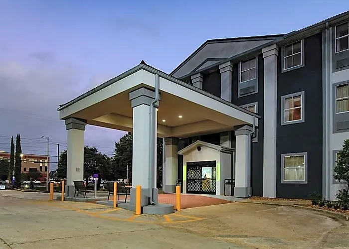 Spark By Hilton South 3*