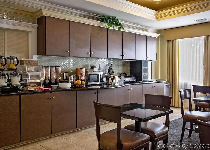 Spark By Hilton South Hotel 3*